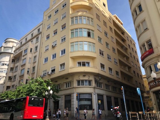 El desembarco de Ibercaja en La Rambla: sede central con servicios a empresas y 25 empleados