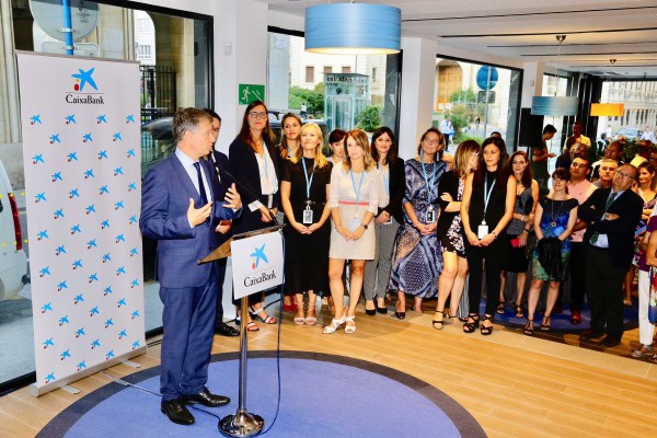 CaixaBank inaugura la primera oficina de su nuevo modelo Store en la ciudad de Alicante