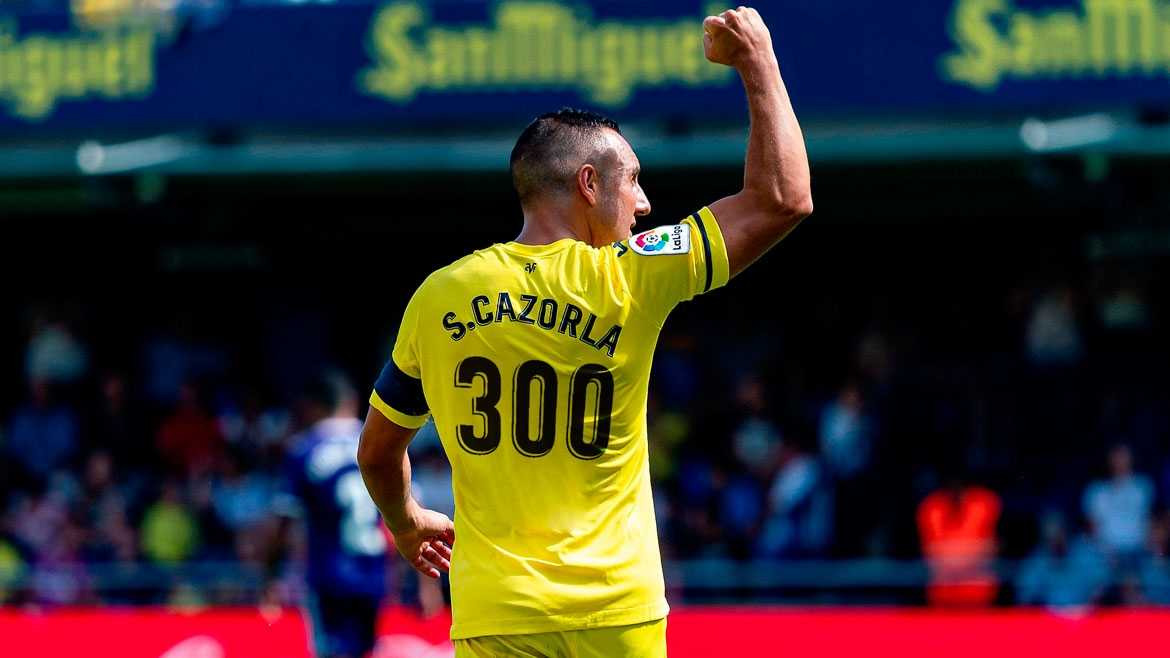 Cazorla, quinto jugador del club con más partidos y goles marcados en la Liga