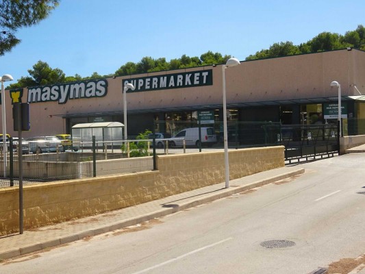 Masymas cifra en 13,8 millones de euros la posible reclamación a Teulada tras el cierre de su tienda 