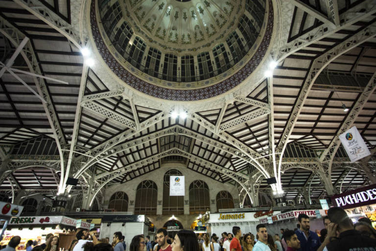 Los vendedores del Mercado Central piden al Ayuntamiento una reunión urgente sobre la autogestión