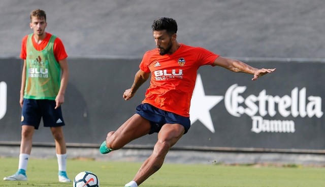 Garay negocia su posible salida a la Juventus