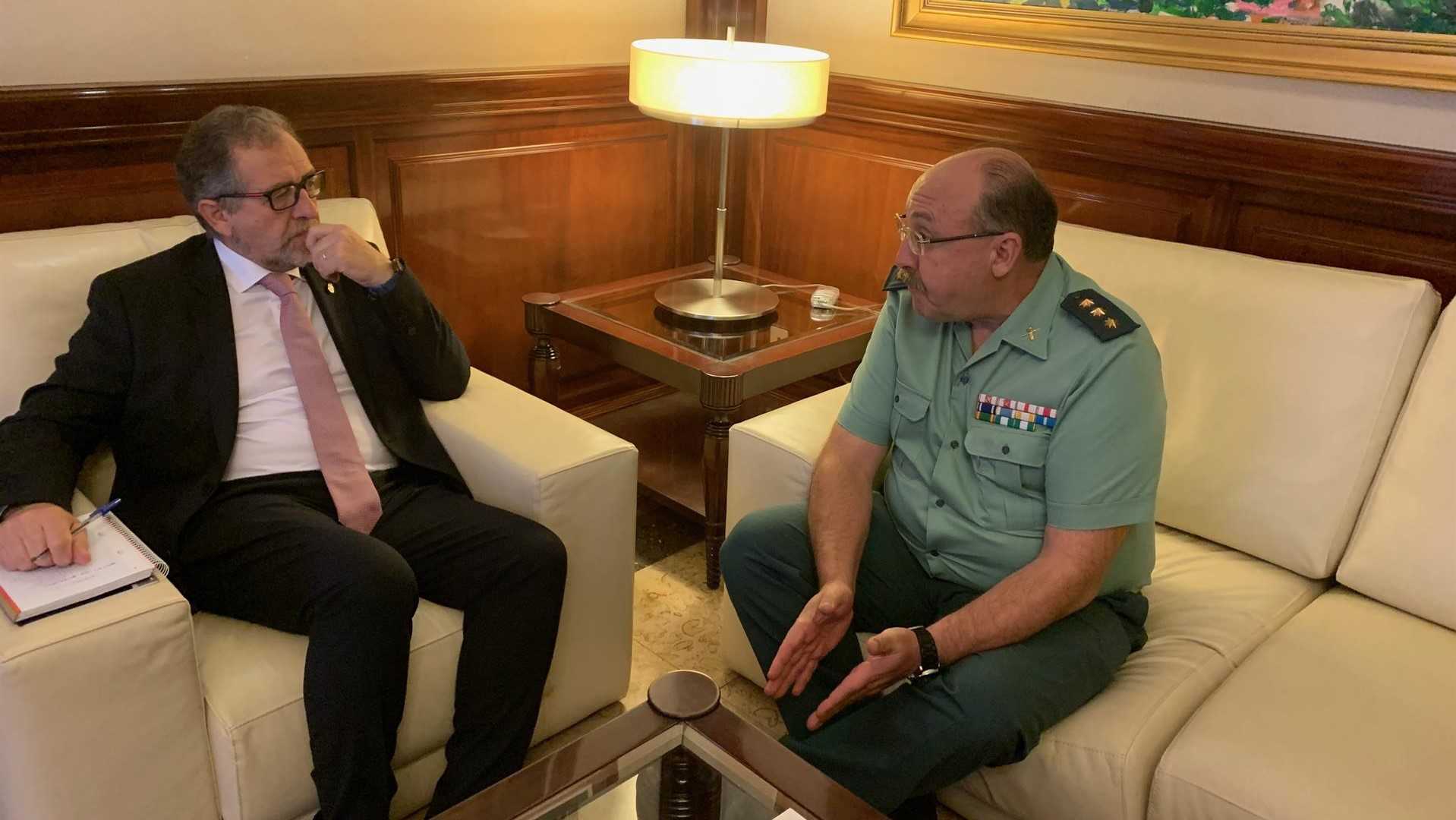 Diputación y Guardia Civil se comprometen a reactivar el convenio para conservar los cuarteles