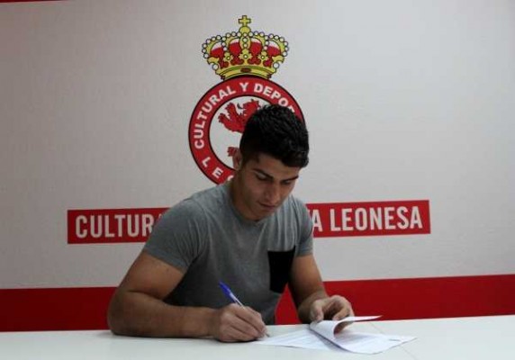 El Elche logra la cesión de Guille Vallejo, portero sub-23 de la Cultural