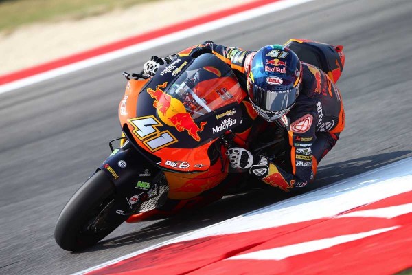 Brad Binder repite victoria en Motorland