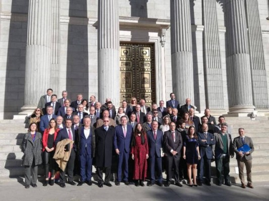 Juristes Valencians pide a los partidos 