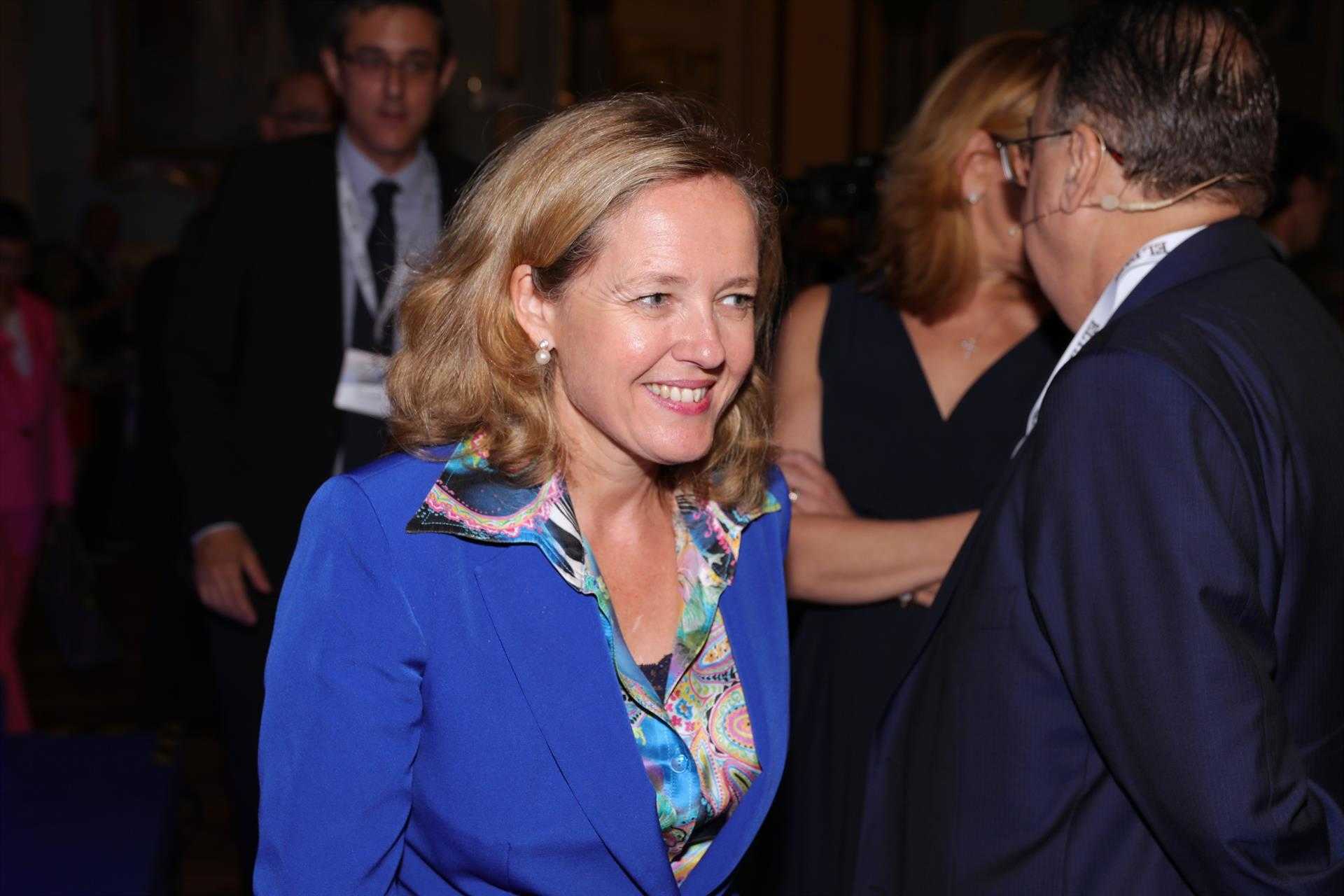 Calviño dice que la mejora del rating de España 