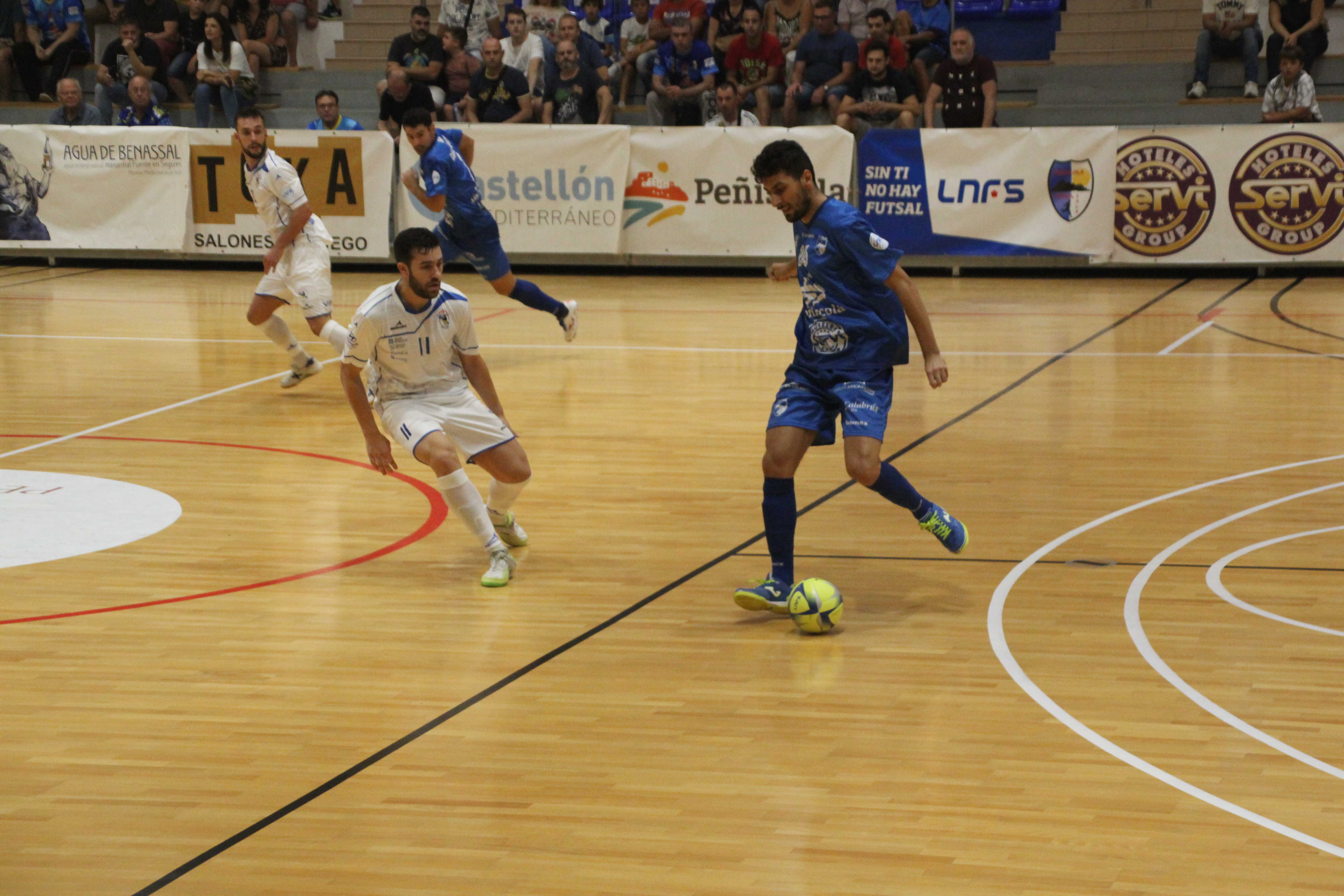 El Servigroup Peñíscola se estrena con victoria en casa tras remontar un 0-2 ante O Parrulo Ferrol