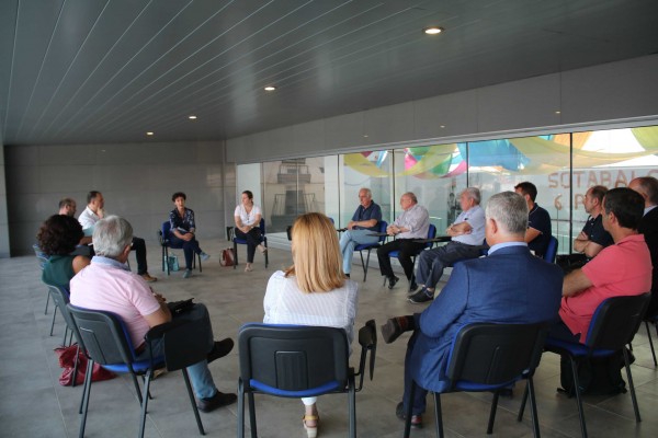 Onda se reúne con empresarios para relanzar el Consell de la Cerámica e impulsar el sector