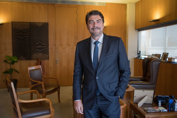 No tengo duda de que Carlos Mazón es la persona adecuada para dirigir el PP y tiene mi respaldo