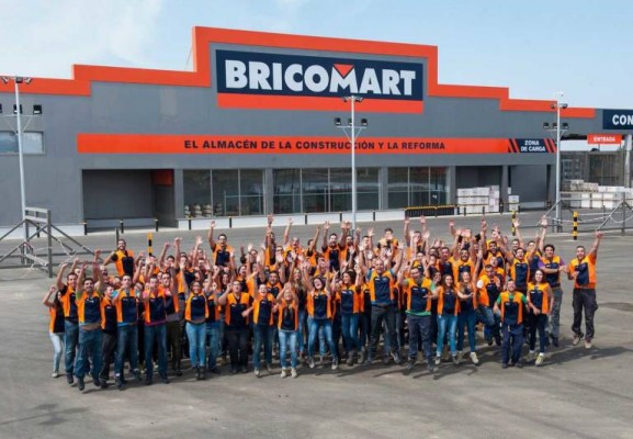 Los dueños de Leroy Merlin crecen en Alicante con una tienda Bricomart en Vistahermosa