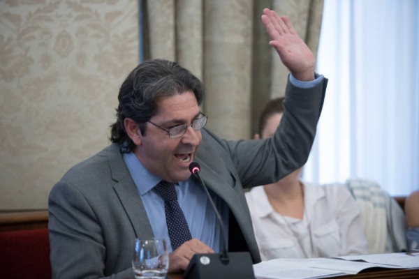 El exedil Fernando Sepulcre se ofrece para dirigir el Teatro Principal