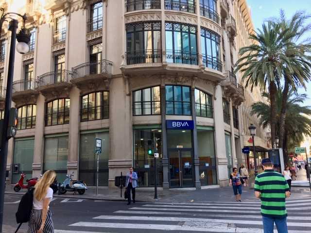 Banco Mediolanum busca una nueva sede más grande en la 'city' valenciana para mudarse