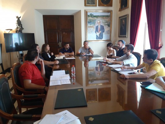 Castelló consensúa cuatro compromisos para garantizar en las Tascas el consumo de alcohol