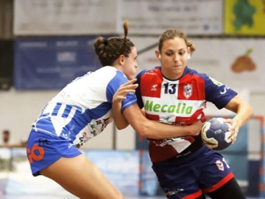 Estefanía Descalzo: El balonmano desde el balcón del Mediterráneo hasta A Guarda
