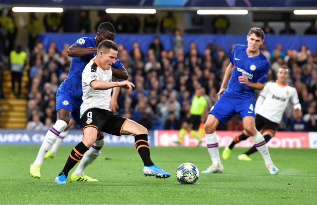 El Valencia resurge en Londres