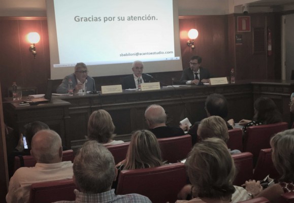 El Colegio de Médicos aprueba cambiar de sede: una planta baja
y tres alturas en la avenida del Mar