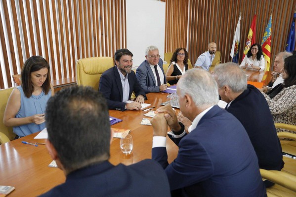 ¿Concurso público o dedazo? El Principal de Alicante busca director, con Iborra como candidato