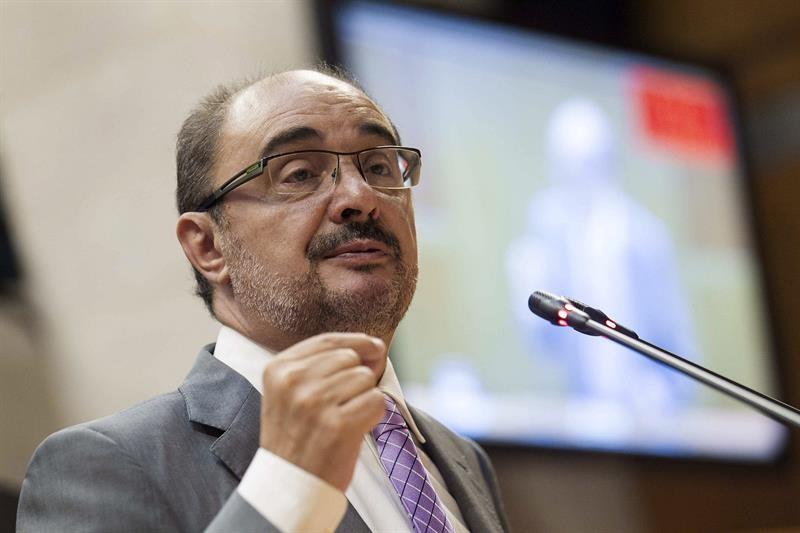 Lambán niega trato de favor de Montero a Puig y dice que Aragón no necesita adelanto del FLA