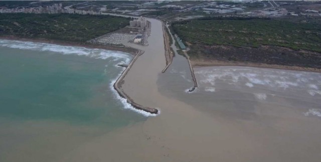 La CHS abre un nuevo canal en la desembocadura del Segura para dar más salidas al agua acumulada
