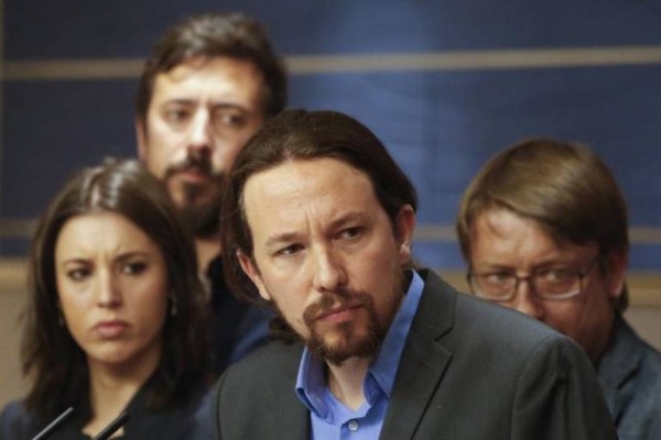 Iglesias confirma a Sánchez que sólo apoyaría su investidura si acepta el Gobierno de coalición