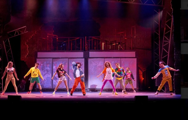 'Flashdance' se amplia al pasar de la pantalla al escenario del Olympia