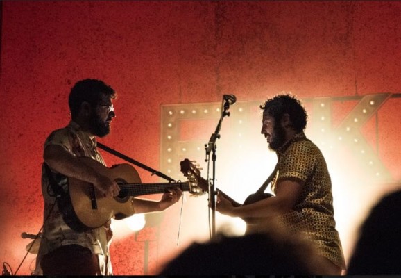 El Kanka pone en marcha su gira 'Donde caben dos caben tres', que pasa por Burjassot