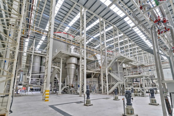 Neolith (de los ex de Levantina) ultima su atomizadora, que elevará su producción hasta 1,5 millones de m2