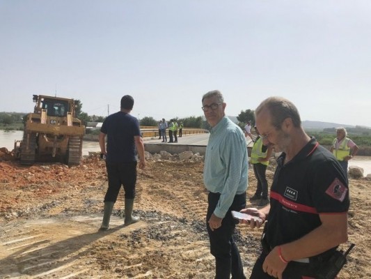 Los trabajos de reparación de la mota del Segura en Almoradí se extenderán hasta el lunes