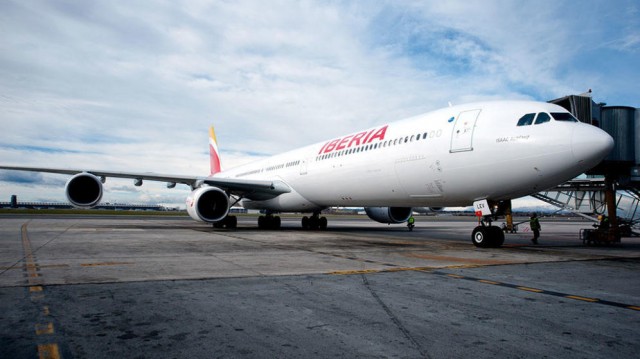 El TS da la razón a Iberia que podrá aplicar el ERE voluntario pactado hasta 2017
