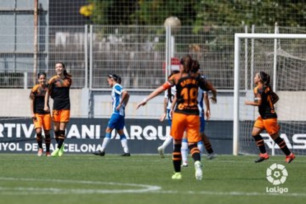 El VCF Femenino arrolla al RCD Espanyol