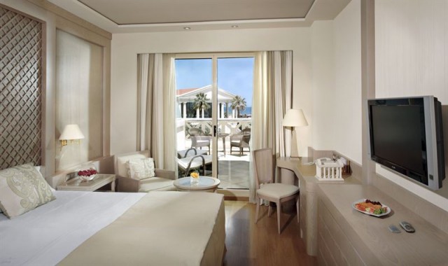 Las pernoctaciones hoteleras en la Comunitat suben un 4,8% hasta noviembre