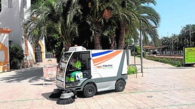 El Ayuntamiento de Elche esperará a que finalice la contrata para renovar la flota de vehículos de limpieza