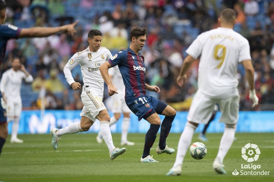 El Levante no pudo completar el empate en el Bernabéu