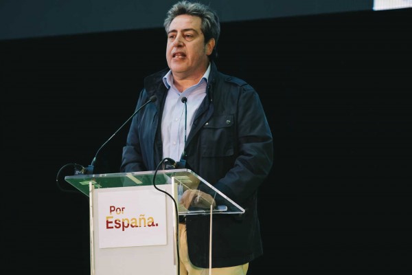Llanos culmina su movimiento estratégico y será el presidente de la gestora en Vox Valencia