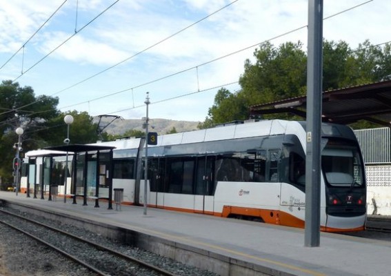 FGV desatasca la renovación de andenes en Benidorm y comarca tras cinco meses de licitación
