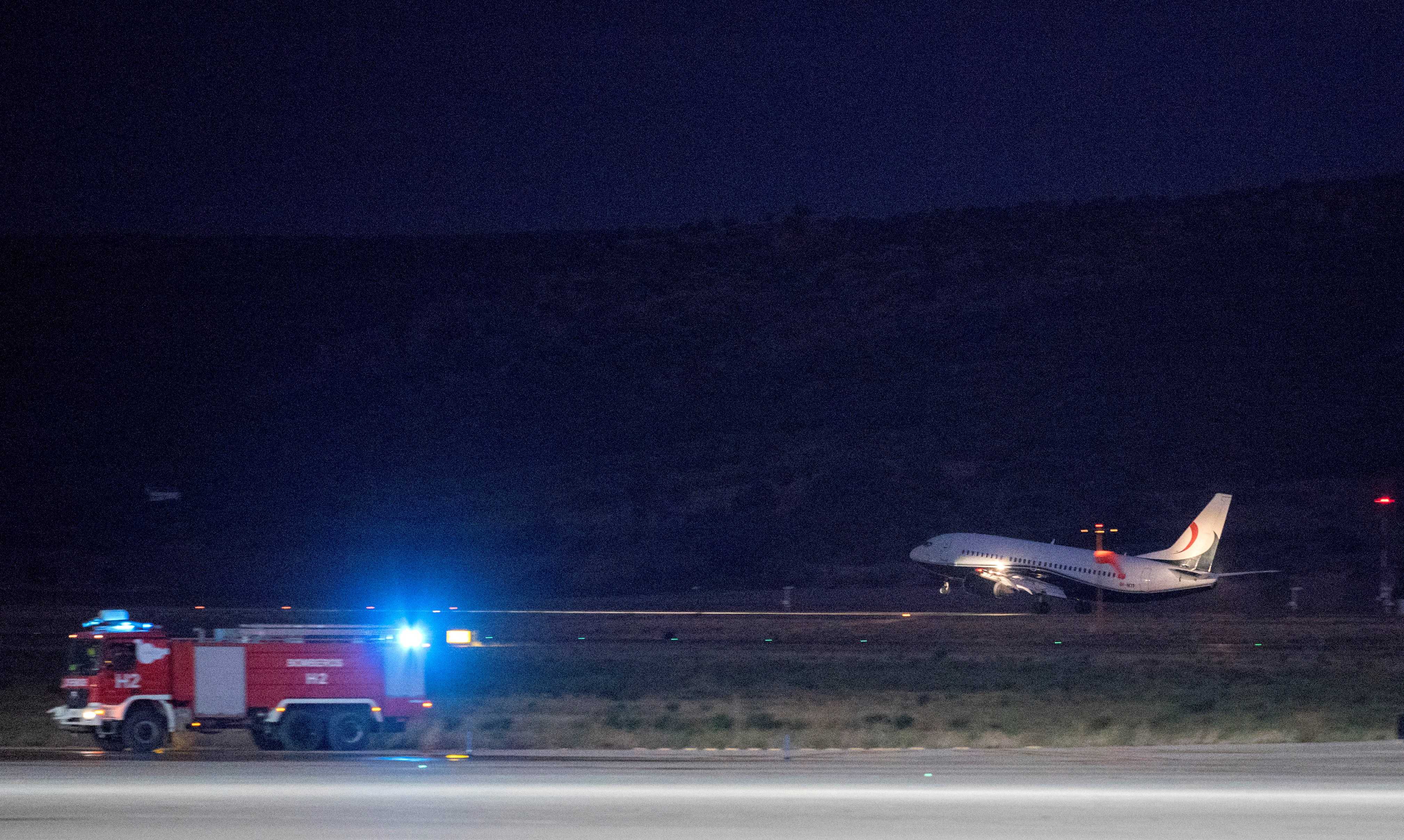 El primer avión que aterriza en el reabierto aeropuerto de Ciudad Real procede... de Castellón