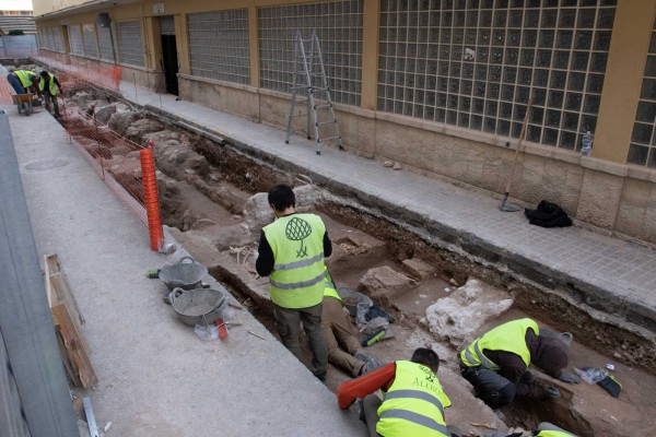 Los hallazgos de las últimas catas del mercado de Elche se remiten a la fundación de la ciudad