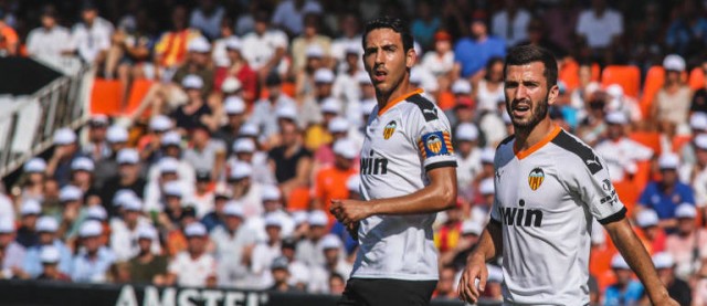 Parejo afirma que son el Valencia y deben estar a la altura del escudo