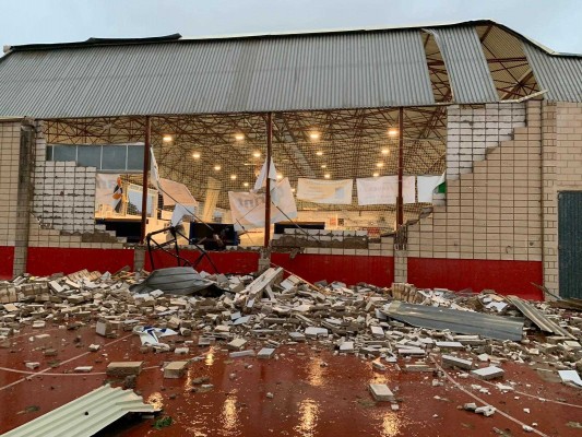 La DANA genera un tornado que arrasa el polideportivo de Dénia sin dejar heridos
