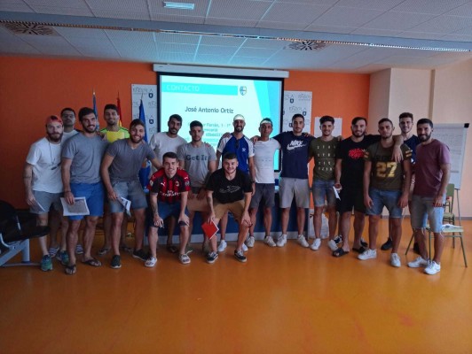 El Servigroup Peñíscola prepara ya la nueva temporada con sesiones de 'coaching'