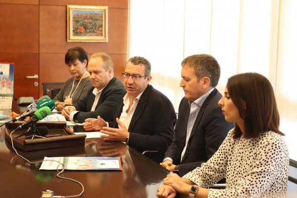 Benidorm crea un proyecto piloto de teleasistencia sanitaria a los turistas extranjeros