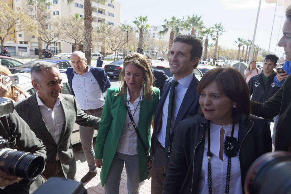 Barrachina se apunta un tanto frente a los críticos del PPCS y coge aire con la doble visita de Casado