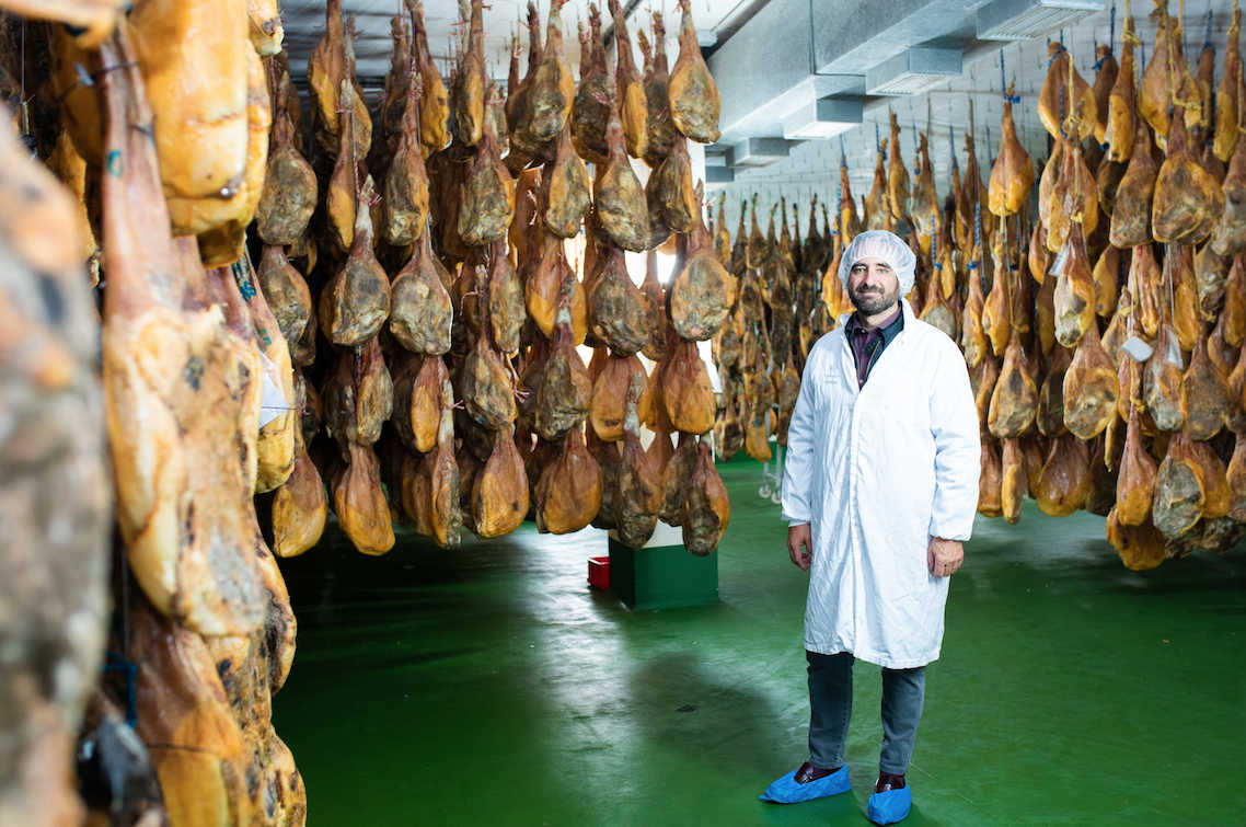 Jamones desde València y hacia el mundo