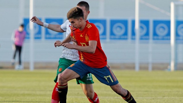  Ferran Torres, titular en el triunfo de la sub21
