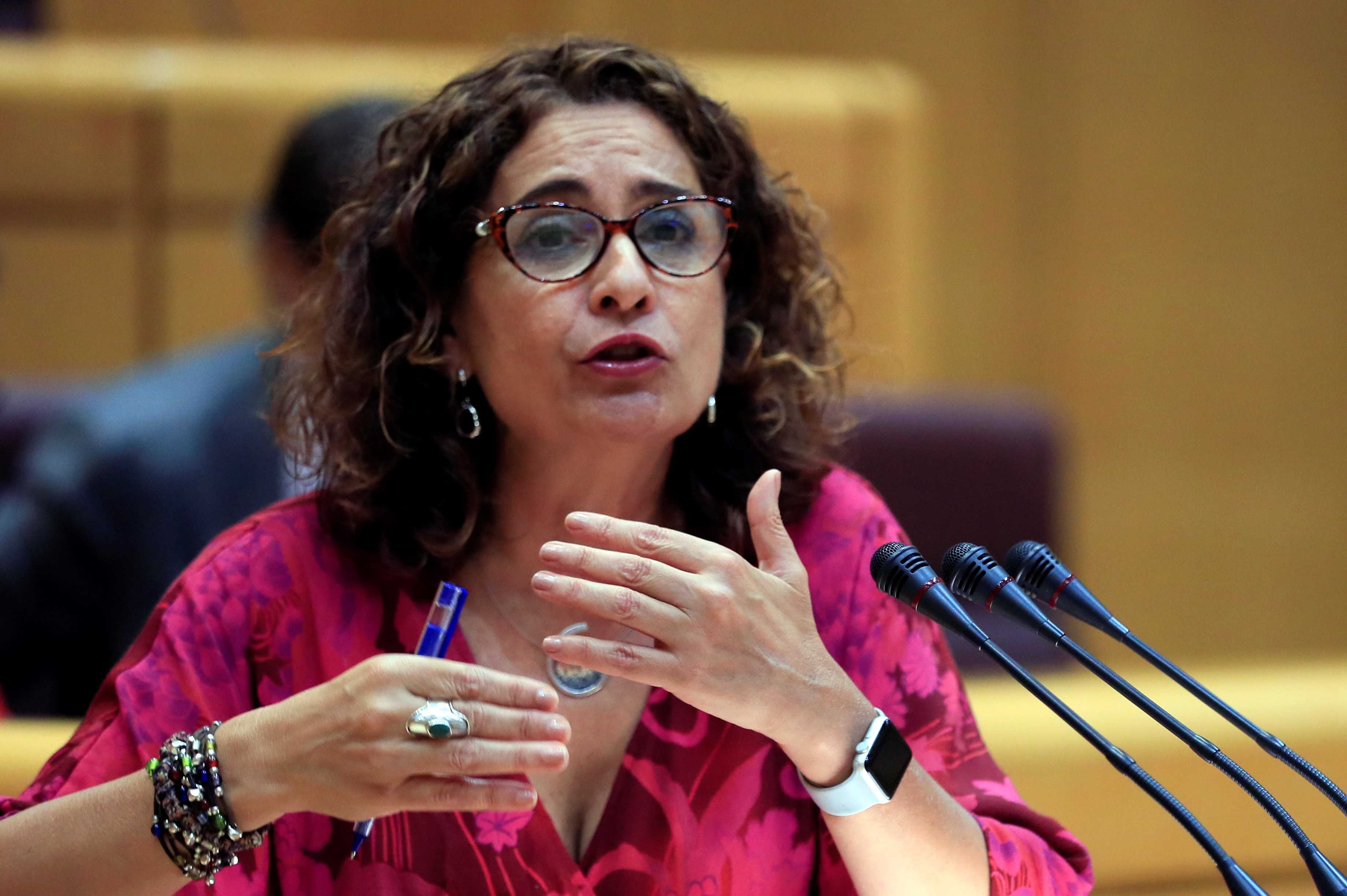 Montero niega que los recortes del Consell estén vinculados a los retrasos del Gobierno