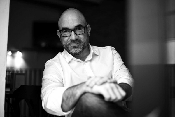 Jordi Llobregat presenta su nuevo thriller, 'No hay luz bajo la nieve'