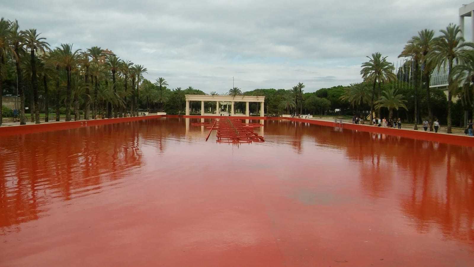 El rojo del proyecto inicial de Ricardo Bofill vuelve a la fuente del Palau de la Música