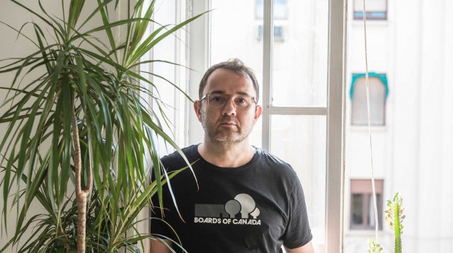 «Sobre el diseñador sobrevuelan dos claves: la inseguridad y la insatisfacción permanente»