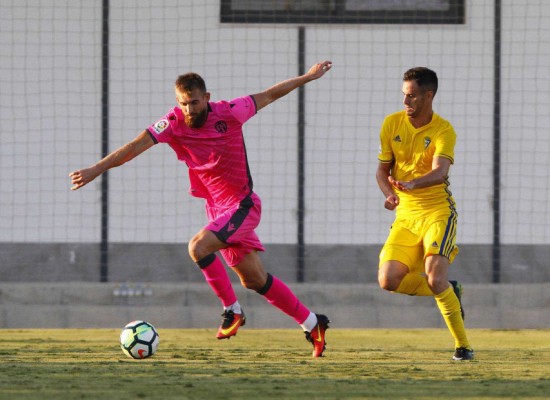 El argentino Saveljich jugará cedido por el Levante en el Albacete